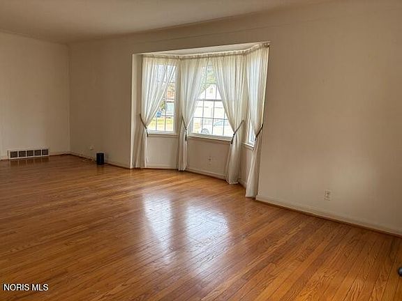 4th image of 3175 Cheltenham Rd