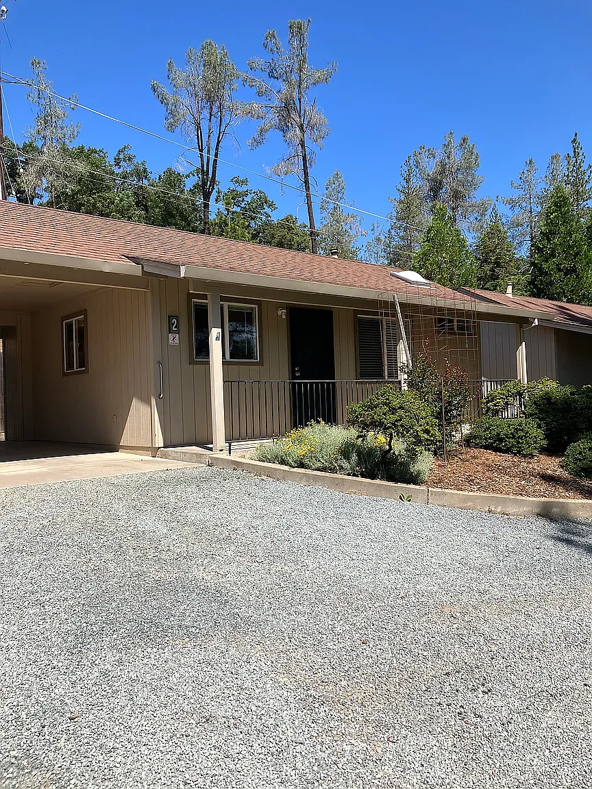 Building Photo - 21295 Canyon Way #2