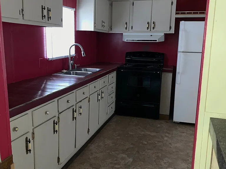 93 Whispering Pines Rd — Photo 3