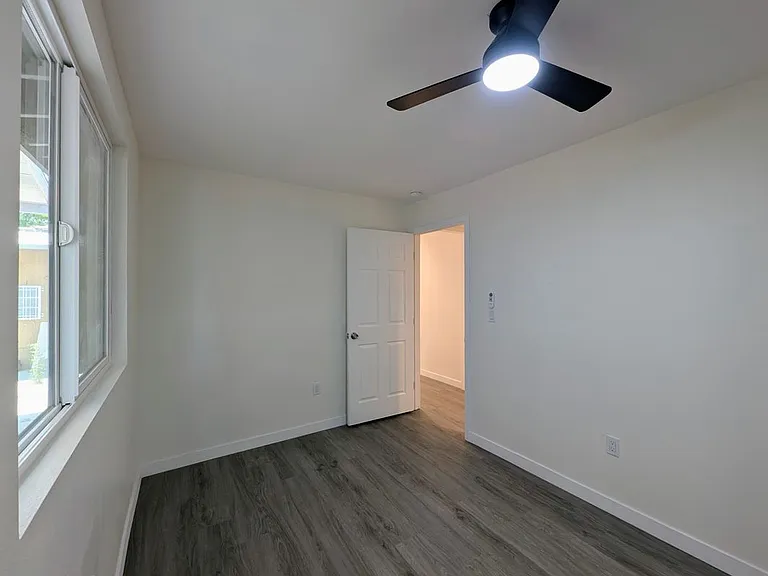 1575 Munson Ave #1/2 — Photo 13