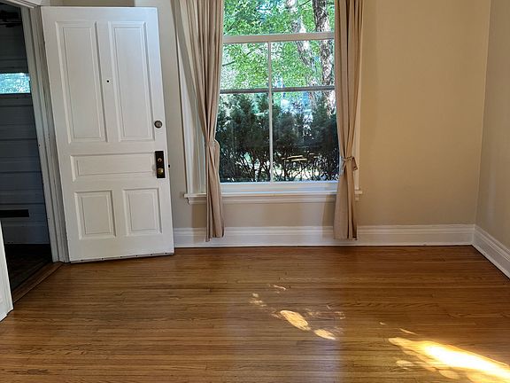 5th image of 1428 Washington St #1
