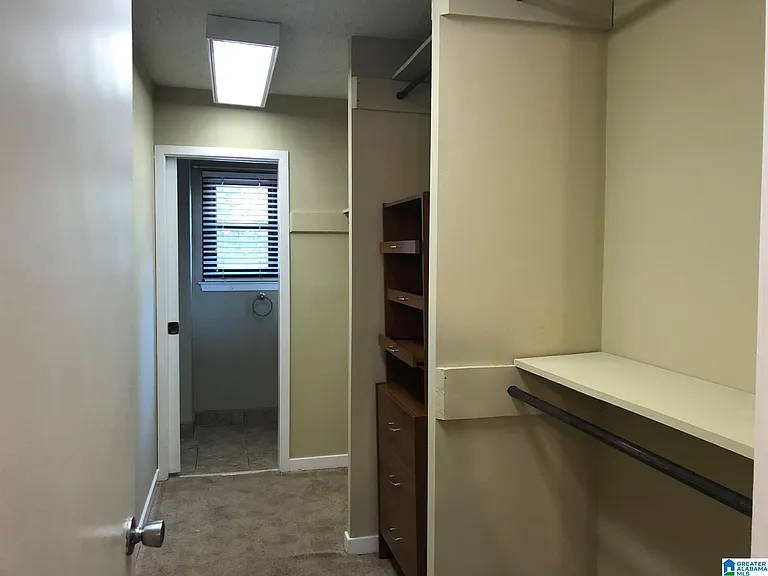 680 Idlewild Cir — Photo 11