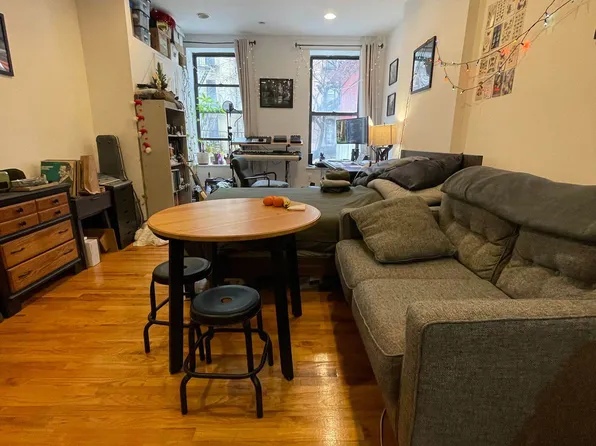 2461 Fred Douglas Boulevard image 1 of 12