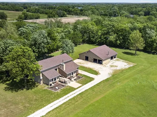 805 E 319th St, Drexel, MO 64742