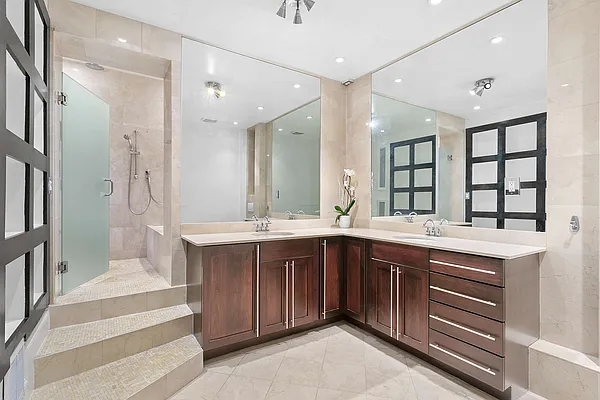 Sold by Compass | media 4