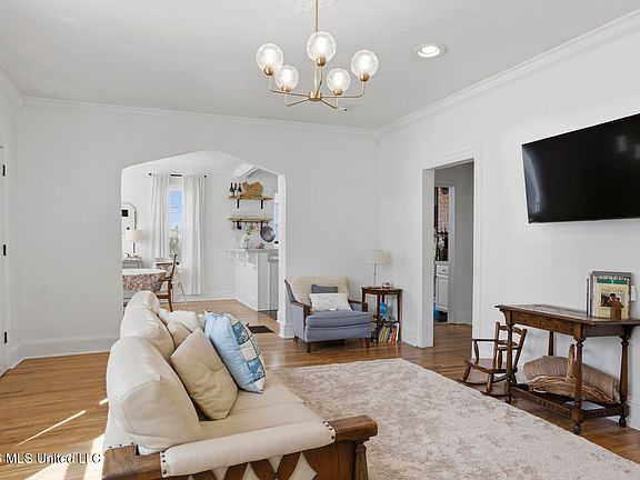 3rd image of 4040 N State St