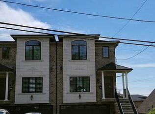 304B E Palisades Blvd #2, Palisades Park, NJ 07650