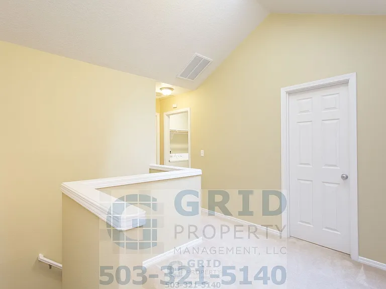 1113 SE Alika Ave — Photo 10