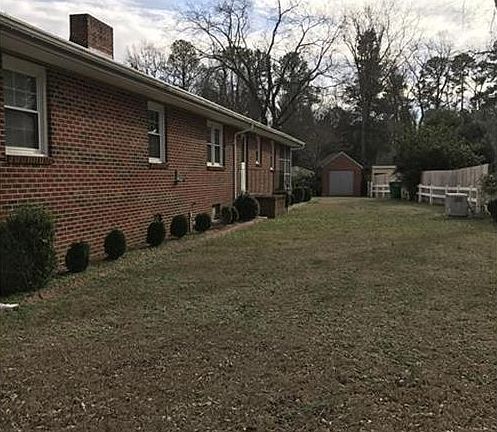 5th image of 715 Mansion Dr