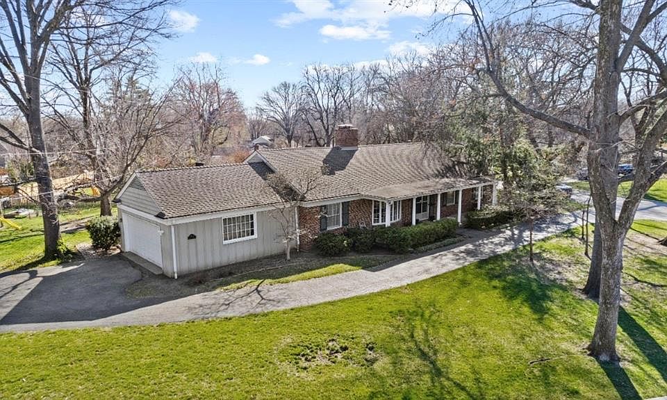2nd image of 9111 Pawnee Ln