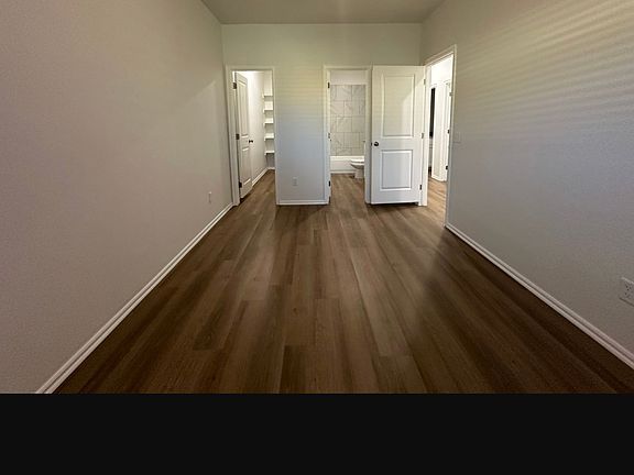 4th image of 11518 University Dr