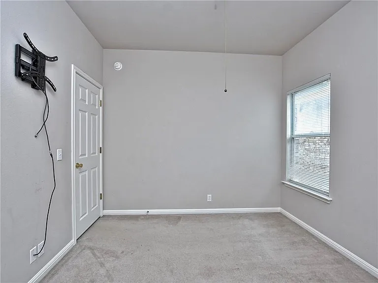 4018 Cargill Dr — Photo 3