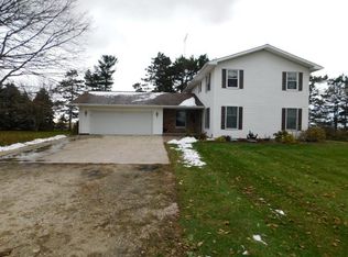 5614 S Beck Rd, Rochelle, IL 61068