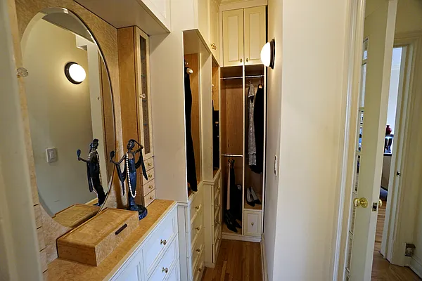 Sold by Anna Pinto Realty | media 55