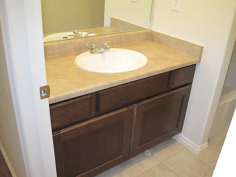 268 W Pioneer Cir — Photo 7