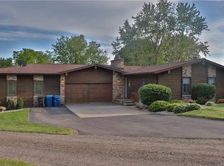 1165 Crooked Lake Rd, Fenton, MI 48430