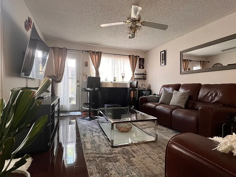 3824 Dalston Ln — Photo 6