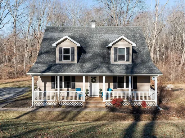 1224 Howardsville Tpke, Stuarts Draft, VA 24477