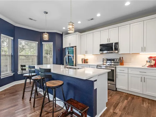 16213 Muddy Cove Cir, Carrollton, VA 23314