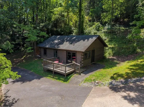 1480 S Country Club Dr, Cullowhee, NC 28723