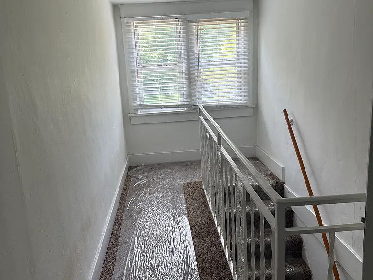 1004 Gillock St — Photo 38