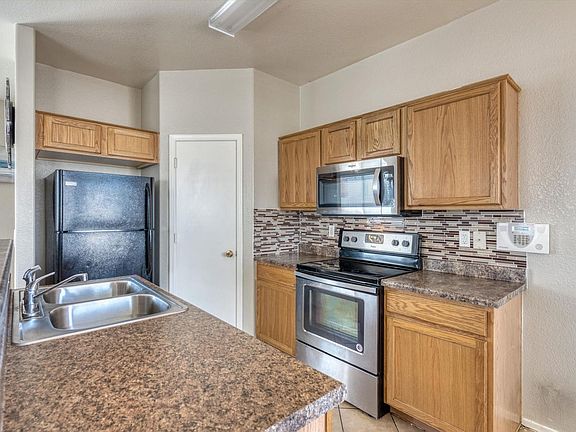 5th image of 1429 E Wayland Dr