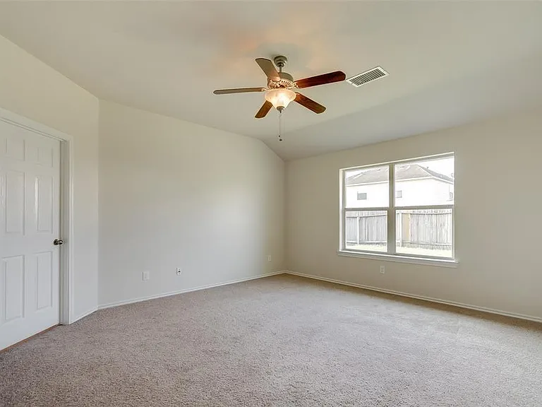 8731 Sunny Gallop Dr — Photo 22