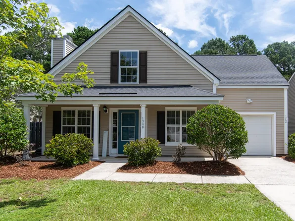 1360 Palm Cove Dr, Charleston, SC 29492