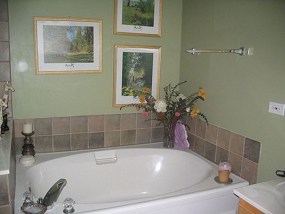 Soaking Tub in Master