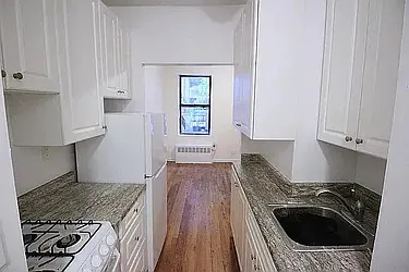 406 East 64th Street, #9