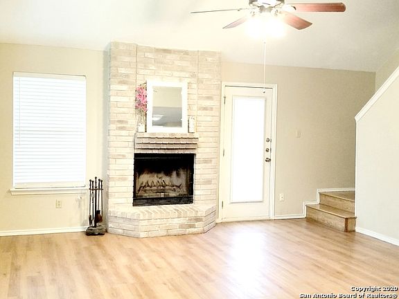 3rd image of 2620 Kline Cir