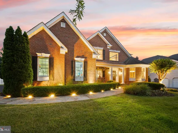 20247 Kiawah Island Dr, Ashburn, VA 20147