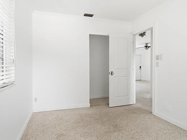 205 Rutland Blvd — Photo 29