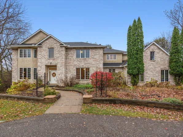 6 Roanoke Rd, Sunfish Lake, MN 55118