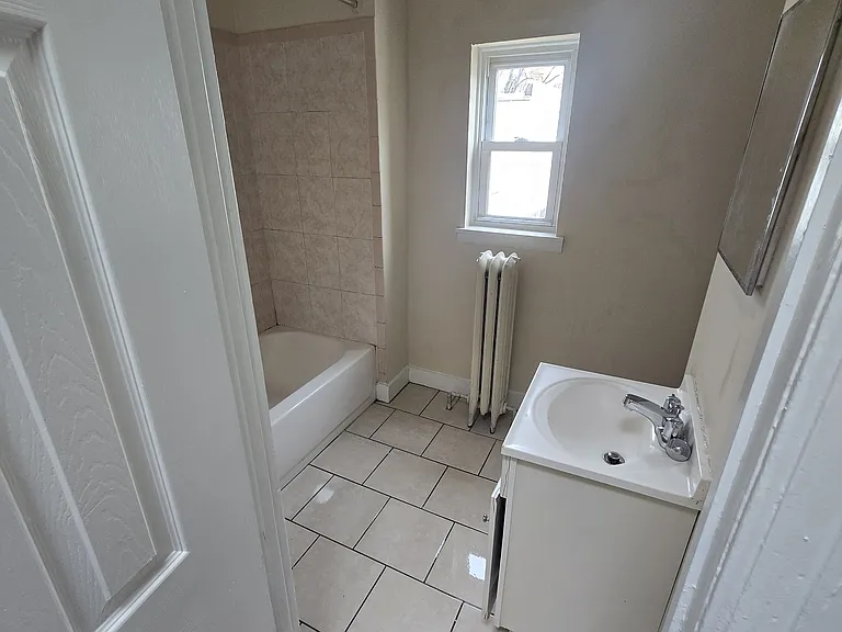 4672 Stenton Ave — Photo 5