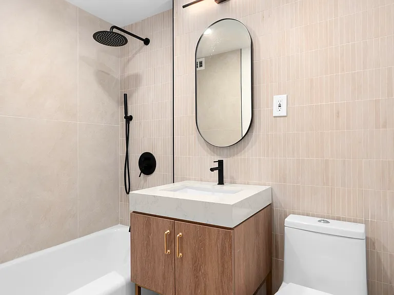 225 E 46th St #5A — Photo 5