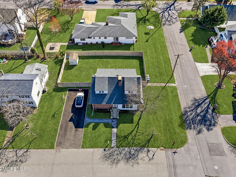 227 Chatham Ave — Photo 35