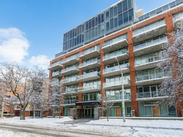 340 McLeod St #645, Ottawa, ON K2P 1A4
