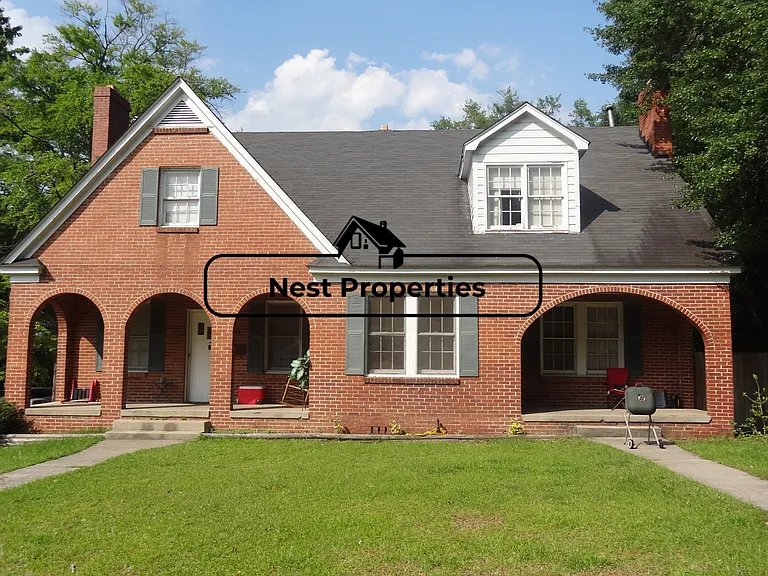 300 S Harden St — Photo 1
