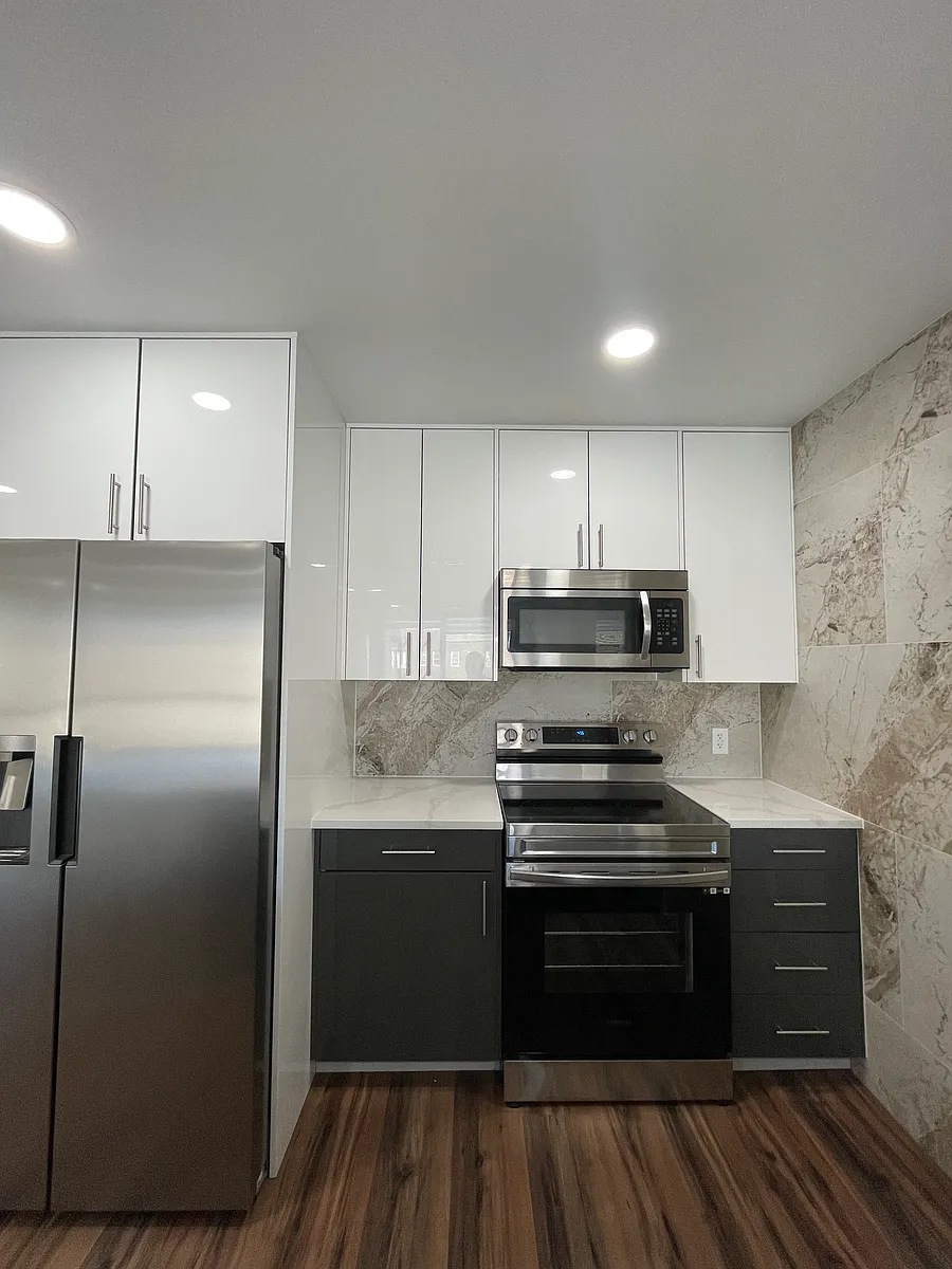 Photo 2 of 33 - 4906 Spruce St #409 - Philadelphia, PA Building Photo - 4906 Spruce St #409