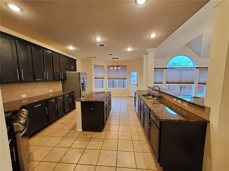 4310 Reynosa Dr — Photo 6