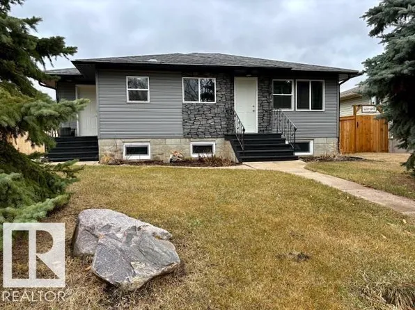 5626 49a St, Vegreville, AB T9C 1K4