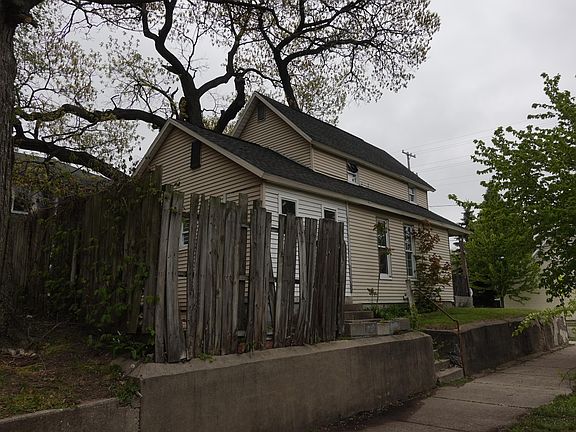 4th image of 701 Martin Luther King Jr St SE