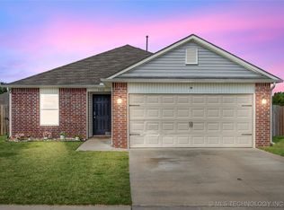 1508 S 28th St, Broken Arrow, OK 74014