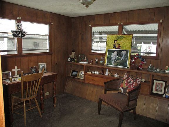 3rd image of 8118 Russell Ln