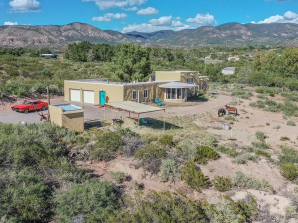 35 Rodeo Dr, La Luz, NM 88337