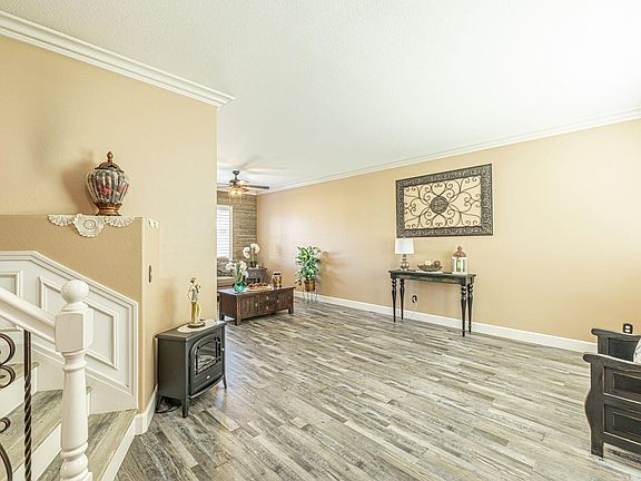 3rd image of 39340 Kennedy Dr