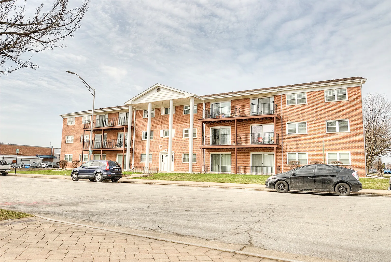 6101 W 94th St APT C7 photo 1