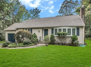 10 Oakway Dr, Stony Brook, NY 11790