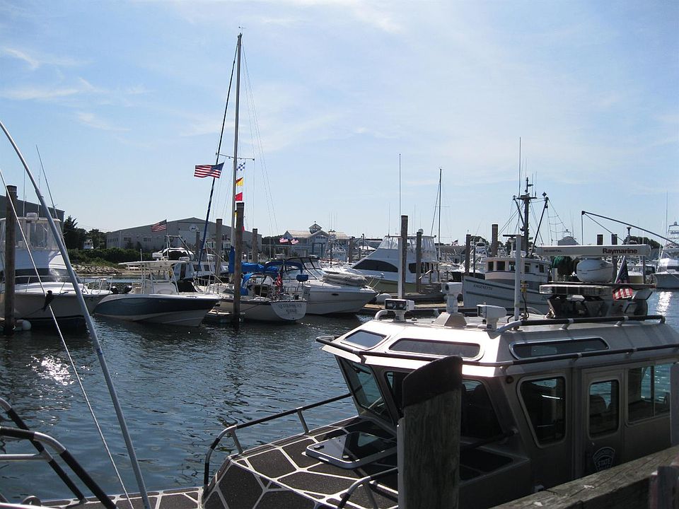 52 School St Hyannis, MA, 02601 Apartments for Rent Zillow